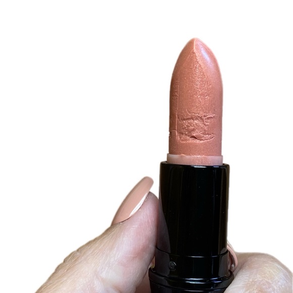 MAC Hello Kitty Lipstick in Cute Ster - Picture 7 of 11